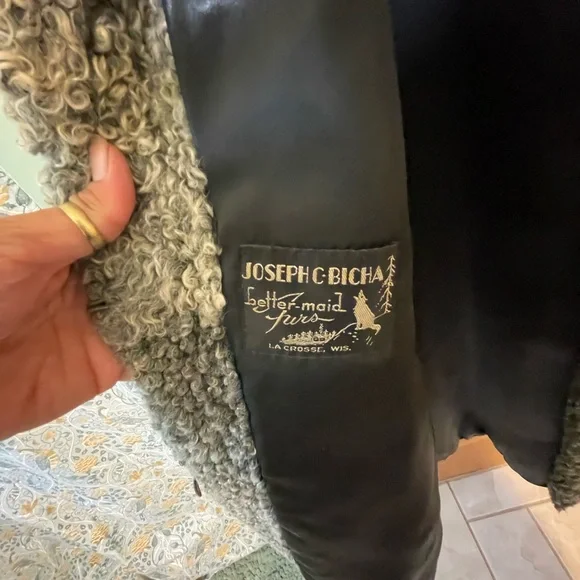 Women's Gray Shearling Coat - Picture 4 of 11